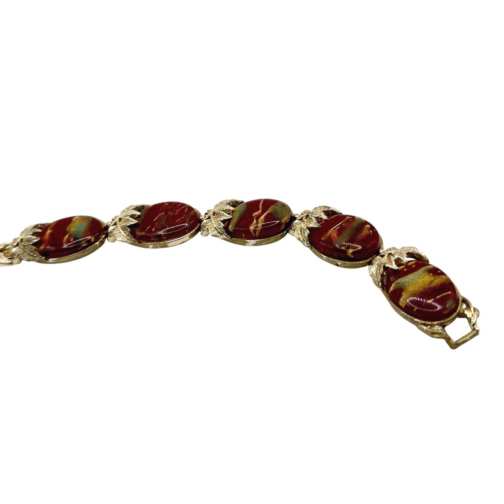 Coro Bracelet Red Jasper Stone Gold Tone Leaf Link Clasp